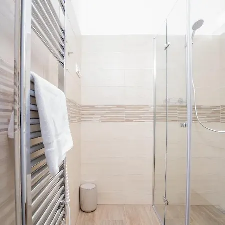 Days - Two-bedroom With Workspace Right Next To Old Town Square דירה *